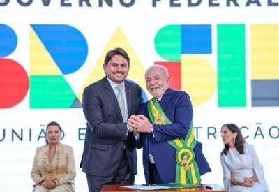 Lula diz estar feliz com trabalho de ministro indiciado pela PF: "Inocente até provarem ao contrário"
