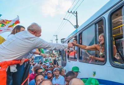 Lula faz comício na Baixada Fluminense mirando reverter desvantagem na região