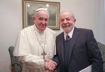 Lula parabeniza papa Francisco por aniversário de 86 anos