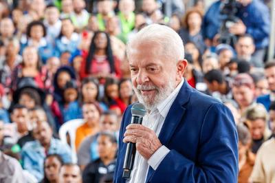 Ao falar sobre invasões de terra, Lula diz que agronegócio deve temer bancos e não o MST