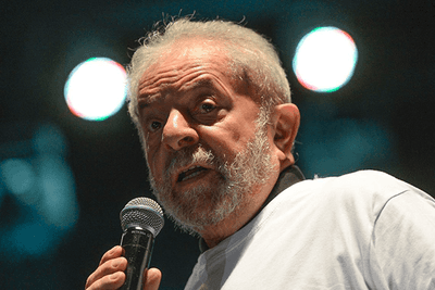 Lula volta para a prisão em Curitiba após se despedir do neto