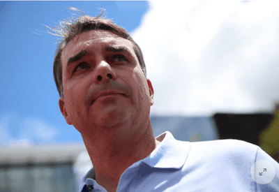 Flávio Bolsonaro faz agenda política em SP e, após áudio com Vorcaro, aliados pregam por retomada de pré-campanha