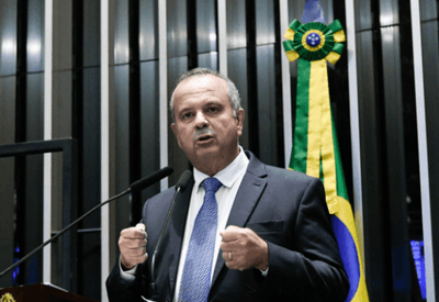 Líder da oposição procura ministros do STF por domiciliar a Bolsonaro