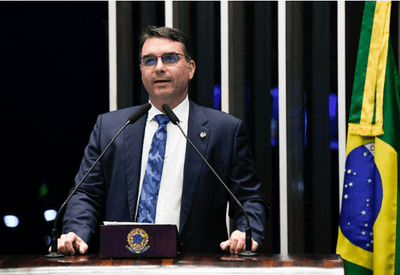 PT liga modo alerta após pesquisa com Flávio Bolsonaro competitivo