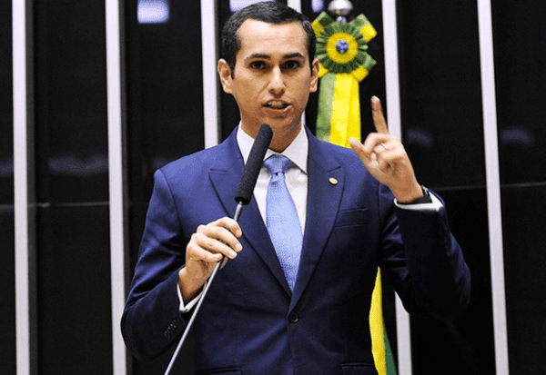 Imagem da notícia: Criador do orçamento secreto presidirá comissão do Congresso em ano eleitoral