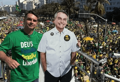 "Postei com a convicção de que não traria problema nenhum", diz Flávio Bolsonaro