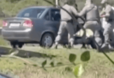 Policial militar é denunciado por execução de jovem algemado no RS