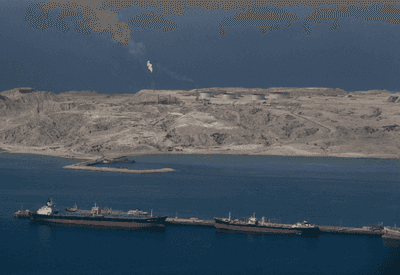 Estreito de Ormuz é fechado, diz imprensa iraniana