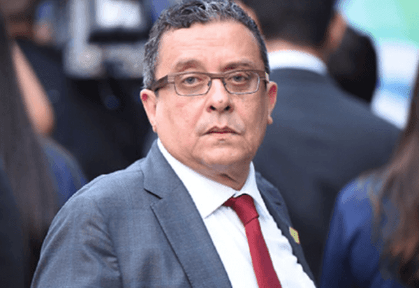 Imagem da notícia: João Santana diz que há espaço para candidato a presidente de centro: “Só não vê quem não quer”