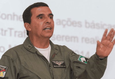 Ex-comandante da FAB reafirma reunião golpista e ameaça de prisão a Bolsonaro