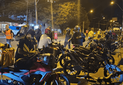 Prefeitura de Niterói (RJ) realiza blitz contra motos barulhentas 