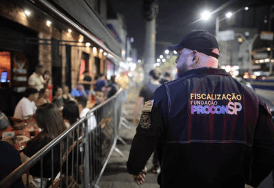 SP fiscaliza festas universitárias, bares e adegas contra bebida com metanol