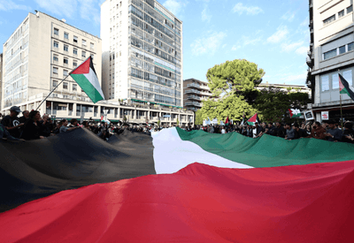 Manifestantes e polícia entram em confronto em marcha pró-Palestina antes de partida entre Itália e Israel