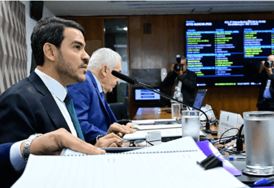 Jorge Messias defende aperfeiçoamento e autocontenção do STF durante sabatina no Senado
