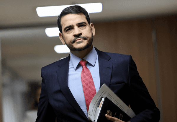 Imagem da notícia: Alcolumbre envia indicação de Jorge Messias à CCJ e sabatina será no dia 29