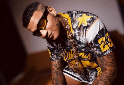 Cantor Anderson Neiff, conhecido como "Rei do Brega Funk", é baleado ao sair de show em São Paulo