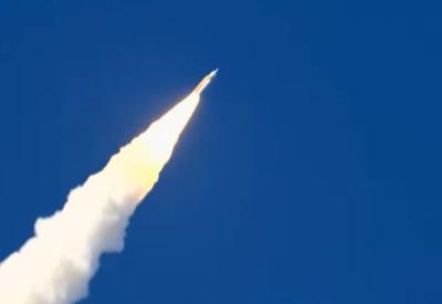 Nasa resolve falha em sistema de segurança e lança Artemis II