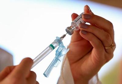 Cotia inicia vacinação contra covid-19 em pessoas com mais de 18 anos