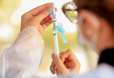Covid-19: agência reguladora dos EUA aprova reforço vacinal com 3ª dose