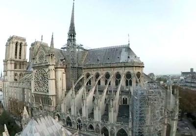 Macron promete reconstruir Catedral de Notre-Dame em até cinco anos