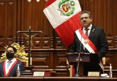 Presidente interino do Peru, Manuel Merino, renuncia após cinco dias no cargo