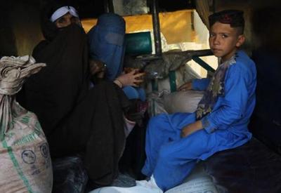 Fronteiras fechadas: afegãos não conseguem refúgio em países vizinhos