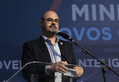 Mateus Simões articula união da direita em MG e reconhece força de Lula no estado