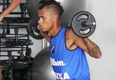 Ex-jogador do Vasco, Max é preso no Rio acusado de extorsão