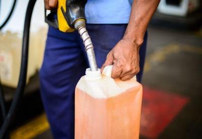 RJ: redução do ICMS da gasolina começa a valer nesta 2ª feira