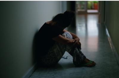 Mãe, padrasto e mulher são presos suspeitos de violência sexual contra adolescente em Goiânia