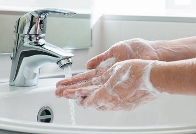 É urgente reduzir desigualdades no acesso à higiene das mãos, diz OMS