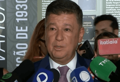 Presidente da CPMI do INSS diz que Vorcaro deve depor e nega vazamento de mensagens