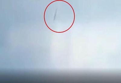 Vídeo mostra momento em que avião cai na China