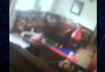 Pais instalam câmeras e flagram babá agredindo criança de um ano