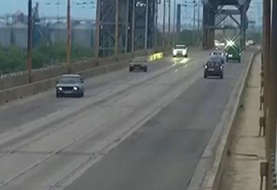 Vídeo: Míssil russo atinge ponte e mata pessoas na Ucrânia
