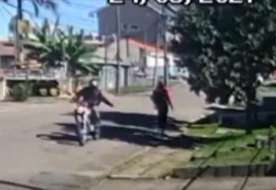 Jovem é vítima de motoqueiro assediador em Curitiba