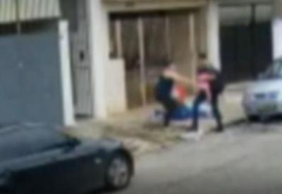 Policial com filha no colo reage a assalto e fere ladrão