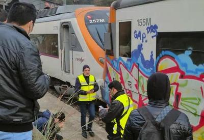 Colisão de trens deixa mais de 150 feridos em Barcelona