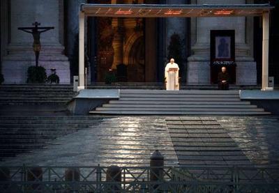 Mortes pela Covid-19 na Itália diminuem desde a benção do Papa Francisco
