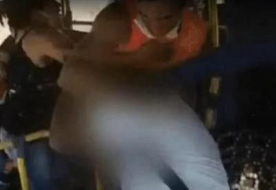 Motorista de ônibus é agredido a socos por passageiro