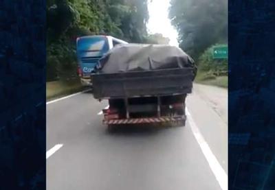 Motorista filma o próprio acidente em rodovia de SP; veja o vídeo
