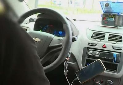 Motoristas de aplicativo usam GPS falso para aumentar preços de viagens