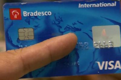 Mudam regras para compras com o cartão de crédito no exterior