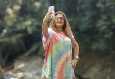 Enterrado o corpo de mulher morta a tiros ao sair da casa do namorado na Baixada Fluminense