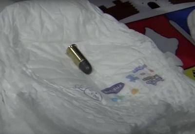 Homem é preso com munição escondida em fralda de bebê