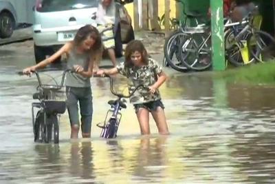 Municípios do litoral paulista estão em alerta por conta da chuva 