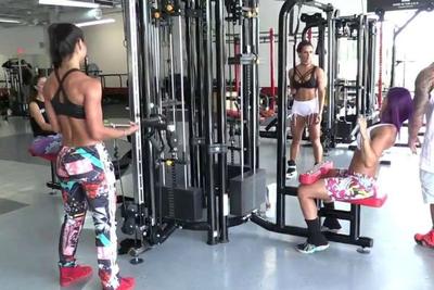 Musas fitness buscam corpo em forma e visto para morar nos EUA