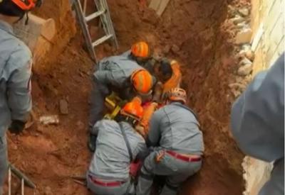 Pai e filho são soterrados em deslizamento de terra na Freguesia do Ó, em São Paulo