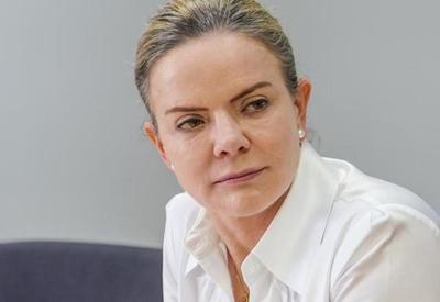 "Não foi definido nenhum nome", diz Gleisi sobre ministérios de Lula