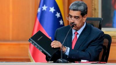 Após opositor pedir asilo na Espanha, EUA aplicam mais sanções contra aliados de Maduro na Venezuela